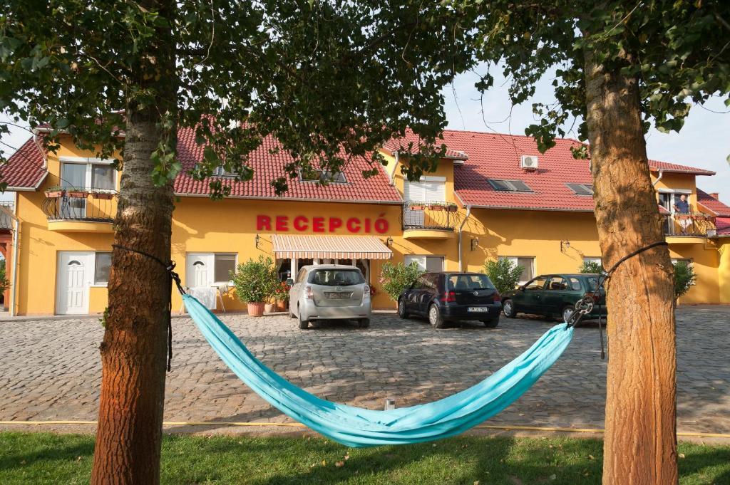 Autóscsárda és Panzió Hotel Makó Exterior foto